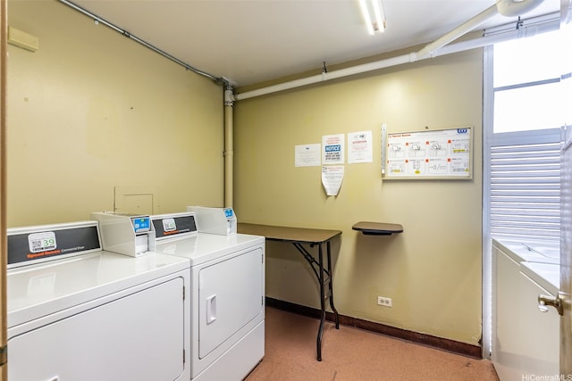 3161 Ala Ilima St Unit 1006, Honolulu, HI 96818 - community laundry featuring independent washer and dryer, baseboards, and light carpet