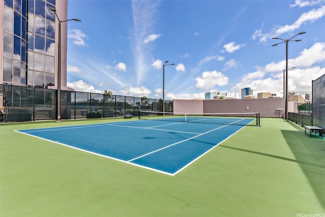415 S St Unit 4202, Honolulu, HI 96813 - view of tennis court with fence