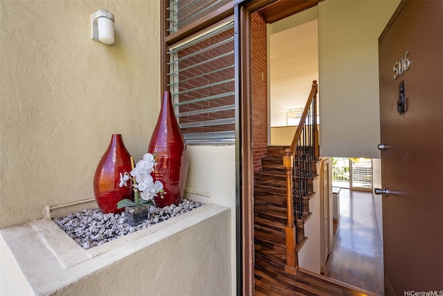 666 Prospect St Unit I506, Honolulu, HI 96813 - detailed view of a textured wall