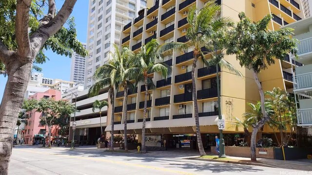 2425 Kuhio Ave Unit 410, Honolulu, HI 96815 - view of apartment building / complex