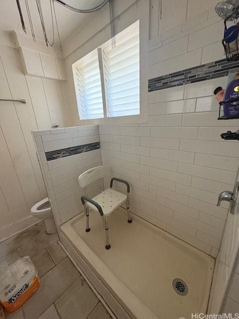 1704 Kamamalu Ave, Honolulu, HI 96813 - bathroom featuring a tile shower and tile patterned floors