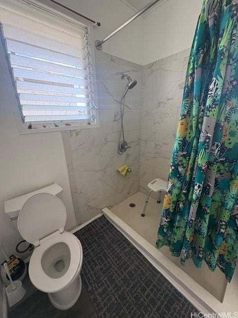 1704 Kamamalu Ave, Honolulu, HI 96813 - bathroom with tiled shower and toilet