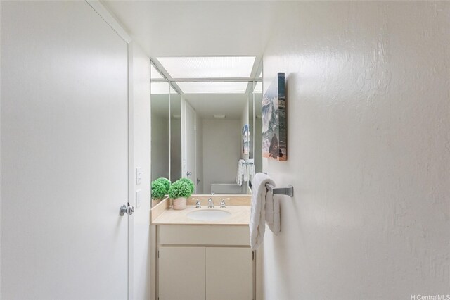 1630 Kalaniiki St Unit 31, Honolulu, HI 96821 - bathroom with vanity