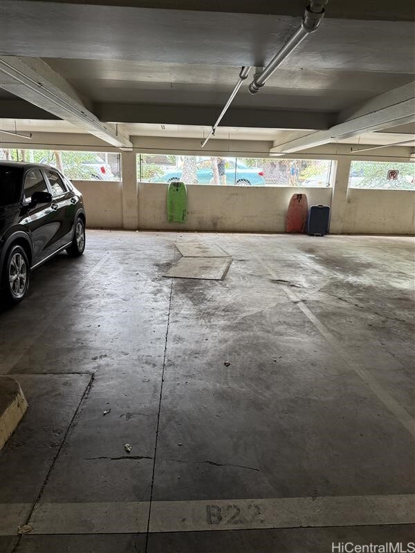 419 Keoniana St Unit 1003, Honolulu, HI 96815 - view of parking deck