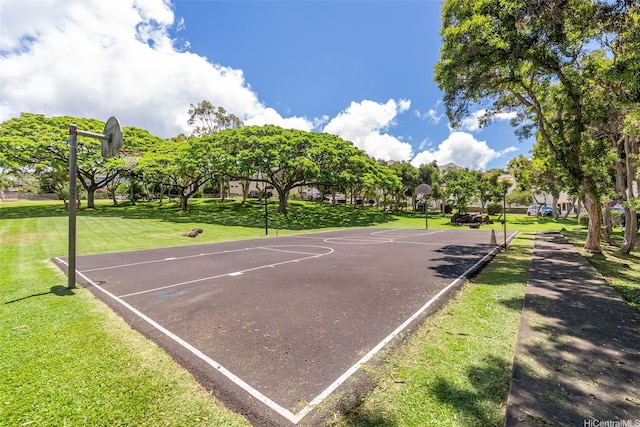 3138 Waialae Ave Unit 521, Honolulu, HI 96816 - view of basketball court with a yard and community basketball court