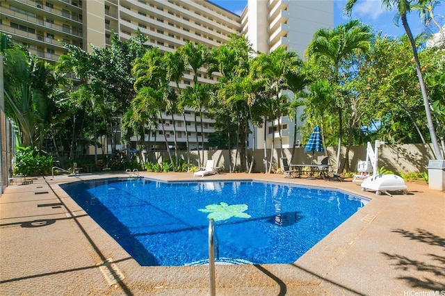 1700 Ala Moana Blvd Unit 1601, Honolulu, HI 96815 - community pool with fence and a patio area
