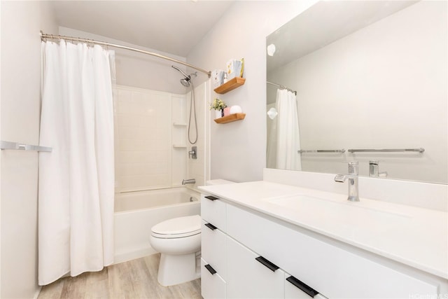 91-3575 Kamolehonua St Unit 1413, Ewa Beach, HI 96706 - full bath featuring toilet, wood finished floors, vanity, and shower / bath combination with curtain