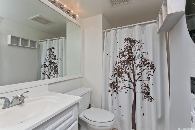 92-1045 Lalahi St Unit 102, Kapolei, HI 96707 - bathroom with toilet, vanity, and a shower with shower curtain
