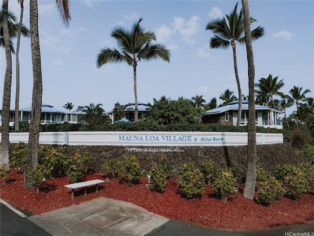 view of community / neighborhood sign