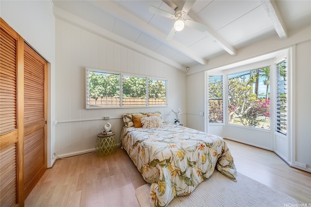 520 Papalani St, Kailua, HI 96734 - bedroom with light wood-style floors, multiple windows, and ceiling fan