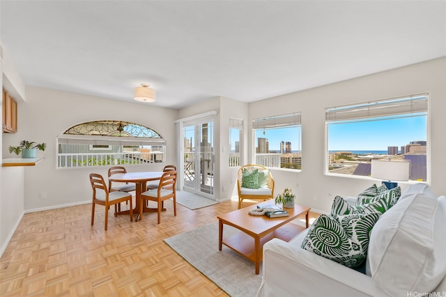521 Prospect St, Honolulu, HI 96813 - living room with baseboards