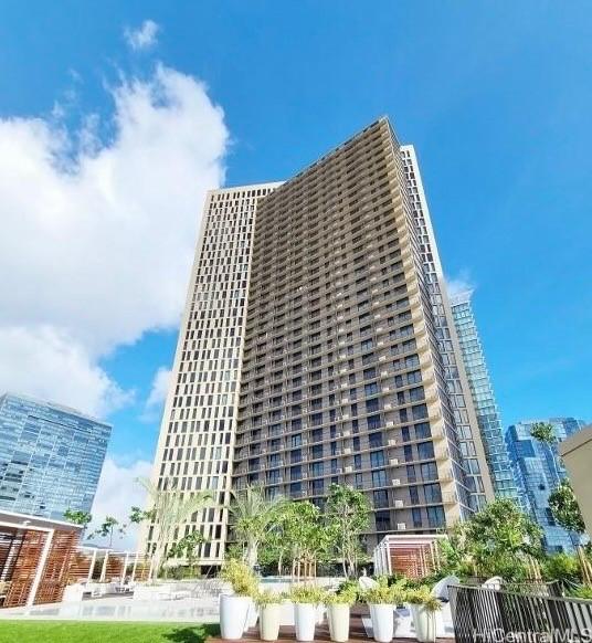 987 Queen St Unit 808, Honolulu, HI 96814 - photo 1