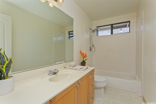 94-1014 Makakoa Loop, Waipahu, HI 96797 - full bath featuring vanity, toilet, and shower / tub combination