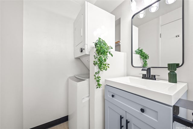 1060 Kamehameha Hwy Unit 2901A, Pearl City, HI 96782 - bathroom featuring vanity