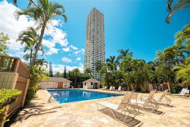 1060 Kamehameha Hwy Unit 2901A, Pearl City, HI 96782 - community pool featuring a patio area