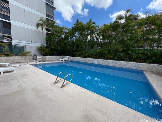 1441 Piikoi St Unit 402, Honolulu, HI 96822 - view of outdoor pool