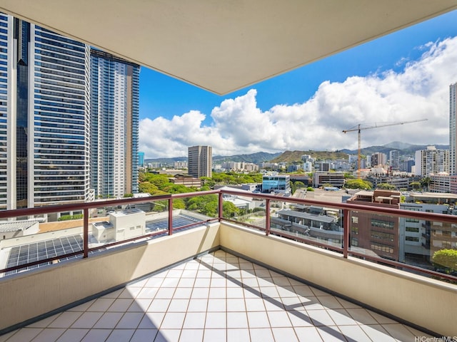 725 Kapiolani Blvd Unit 1105, Honolulu, HI 96813 - balcony featuring a city view and a mountain view