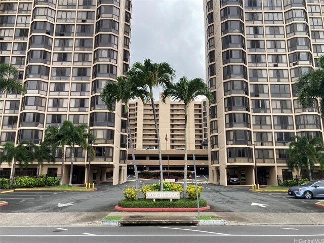 5080 Likini St Unit 518, Honolulu, HI 96818 - view of apartment building / complex with uncovered parking