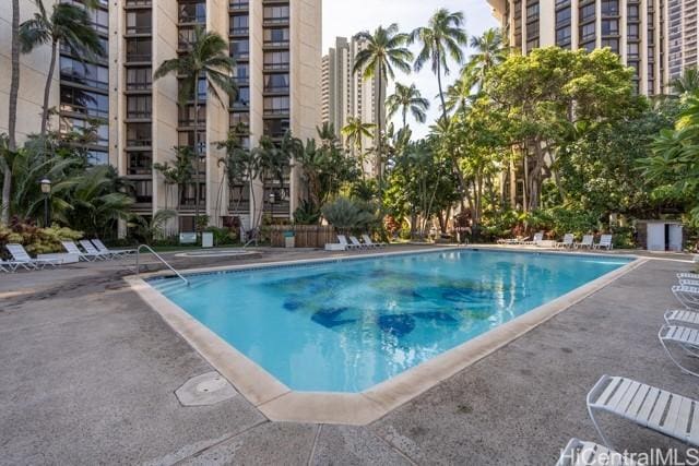 300 Wai Nani Way Unit 1815, Honolulu, HI 96815 - community pool featuring a patio area