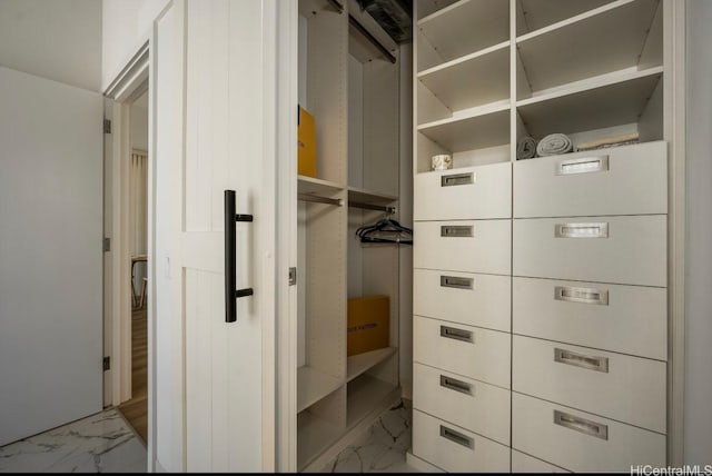 987 Queen St Unit 814, Honolulu, HI 96814 - view of closet