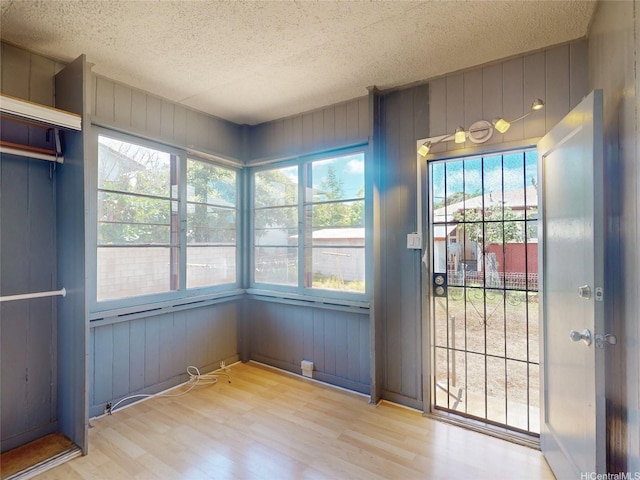 3140 Paliuli St, Honolulu, HI 96816 - view of unfurnished sunroom