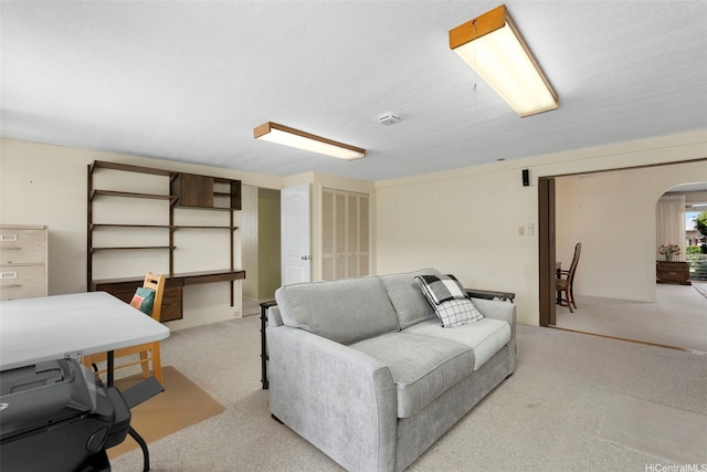98-042 Puaalii Way, Aiea, HI 96701 - living room featuring arched walkways and carpet flooring