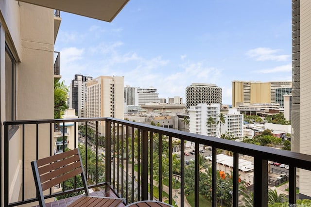 2140 Kuhio Ave Unit 1103, Nuc Honolulu, HI 96815 - balcony featuring a city view