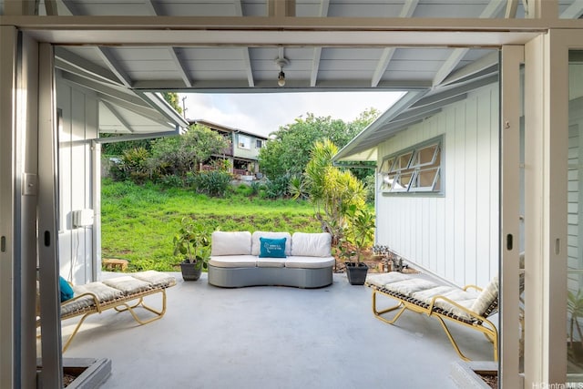 3726 Manini Way, Honolulu, HI 96816 - view of patio