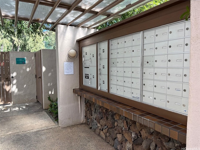 2987KALAKAUAAVENUE703 Kalakaua Ave Unit 703, Honolulu, HI 96850 - surrounding community featuring mail area
