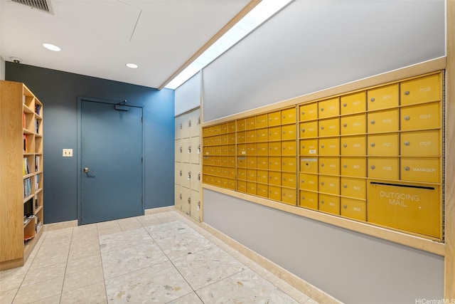 999 Wilder Ave Unit 1603, Honolulu, HI 96822 - view of community featuring mail area and recessed lighting