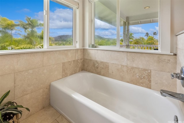 440 Akoakoa Pl, Kailua, HI 96734 - full bath featuring a bath and tile walls