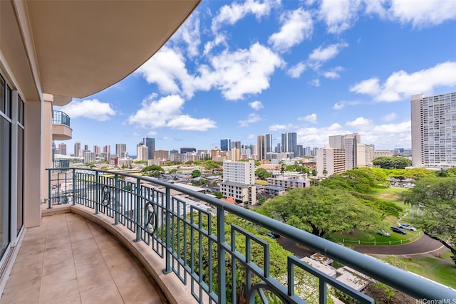 1740 S Beretania St Unit 10, Honolulu, HI 96826 - balcony featuring a view of skyline