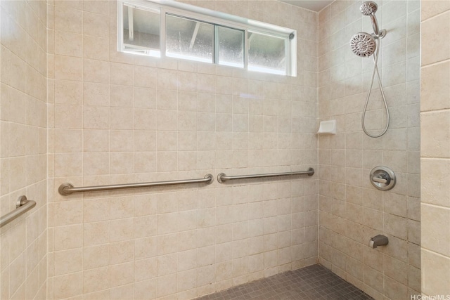 95-1031 Kuauli St Unit 87, Mililani, HI 96789 - full bathroom with tiled shower