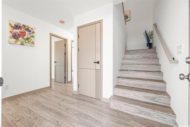 1528 Hooli Cir, Pearl City, HI 96782 - stairway featuring wood finished floors and baseboards