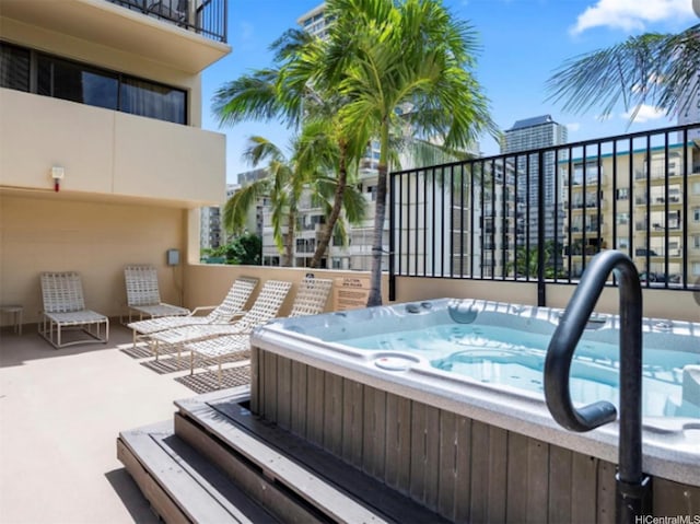 2140 Kuhio Ave Unit 1808, Honolulu, HI 96815 - view of swimming pool featuring an outdoor hot tub