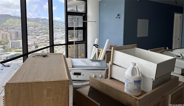 930 Kaheka St Unit 3004, Honolulu, HI 96814 - interior space featuring a city view and a mountain view