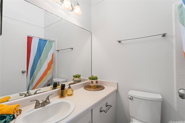 95-112 Kipapa Dr Unit 418, Mililani, HI 96789 - full bathroom featuring vanity and curtained shower