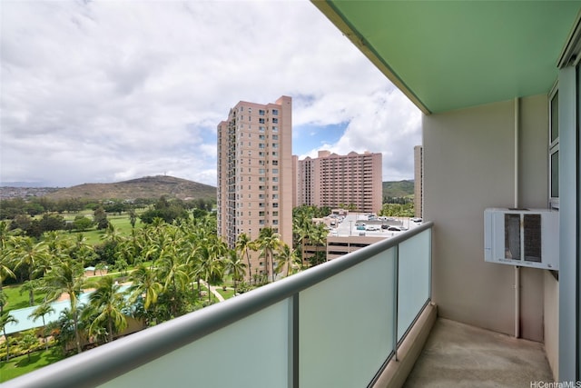 3009 Ala Makahala Pl Unit 905, Honolulu, HI 96818 - balcony with a mountain view