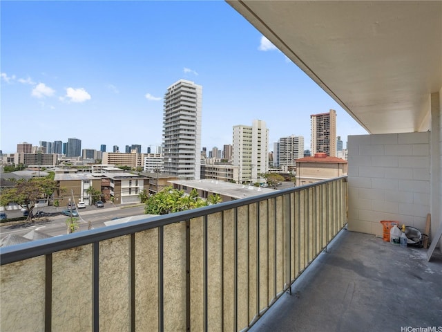 1620 Keeaumoku St Unit 506, Honolulu, HI 96822 - balcony featuring a skyline view