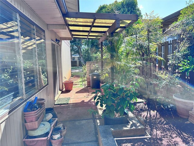 94-070 Akualele Pl, Mililani, HI 96789 - view of patio / terrace