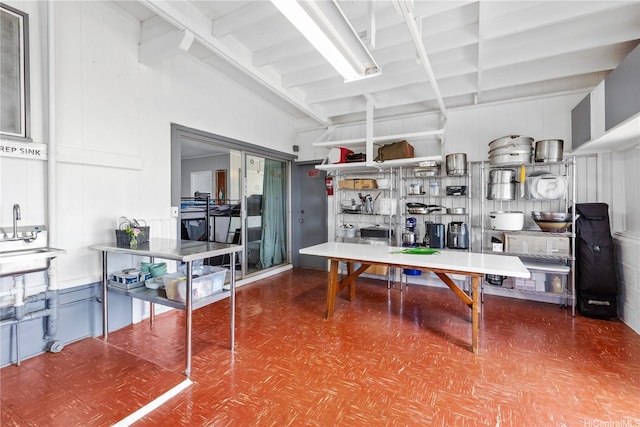 538 Akahi Pl, Lanai City, HI 96763 - kitchen with tile patterned floors