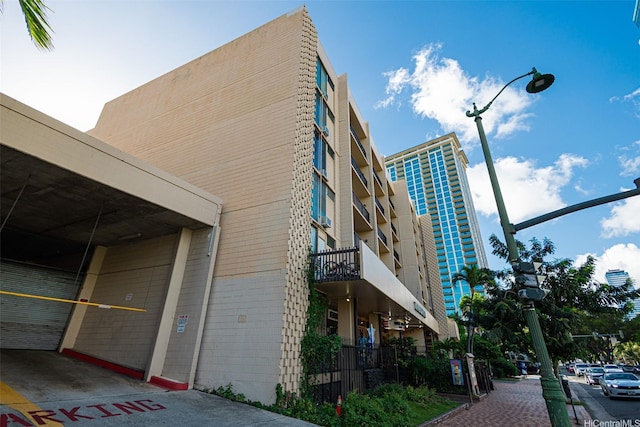 1911 Kalakaua Ave Unit 411, Honolulu, HI 96815 - view of building exterior