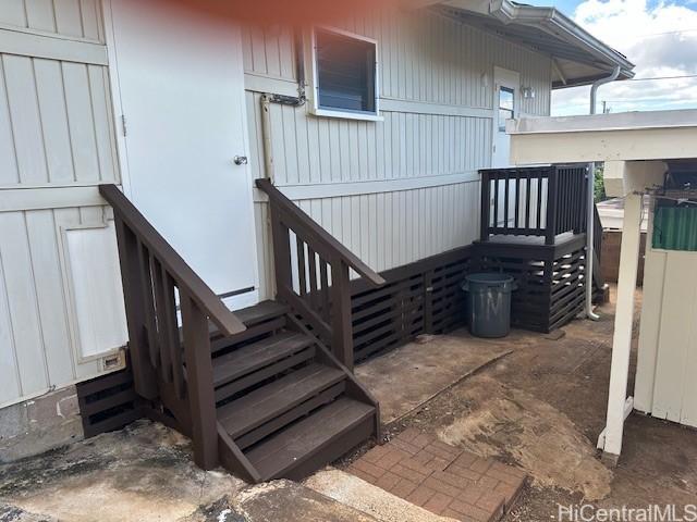 1846 Kilohi St, Honolulu, HI 96819 - entrance to property
