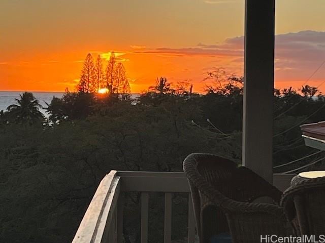 188 Ulua Rd, Kaunakakai, HI 96748 - view of patio terrace at dusk