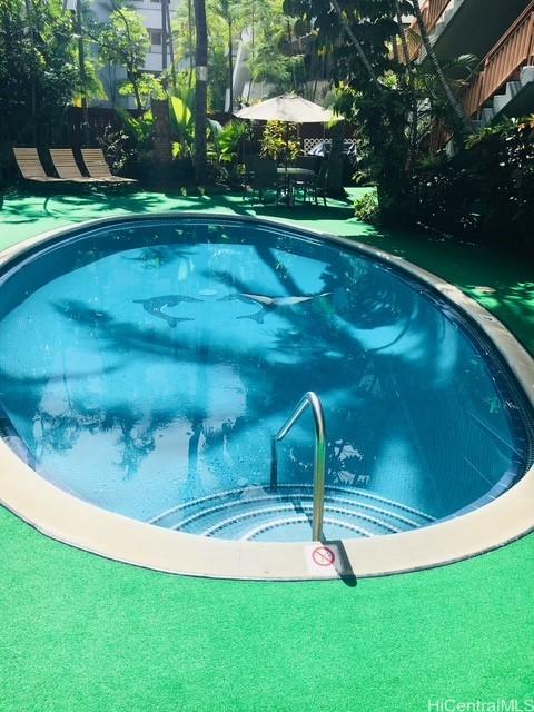 417 Nohonani St Unit 513, Honolulu, HI 96815 - view of outdoor pool