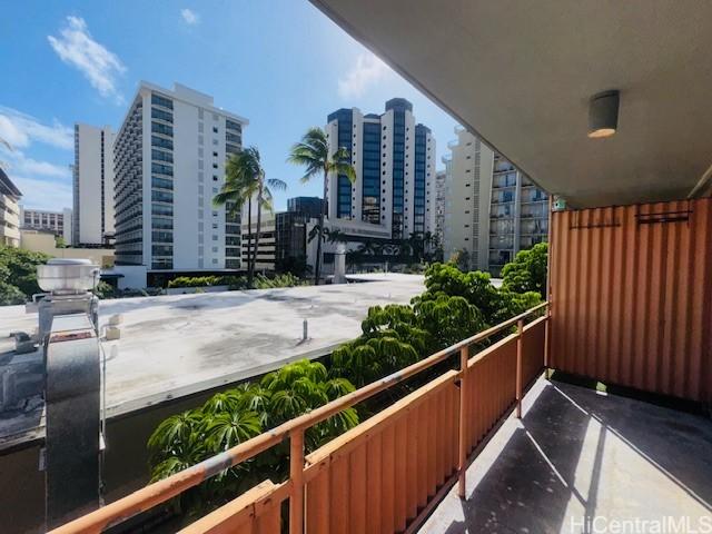 417 Nohonani St Unit 513, Honolulu, HI 96815 - balcony with a city view