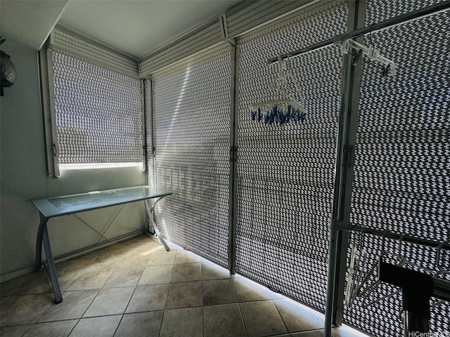 1615 Wilder Ave Unit 401, Honolulu, HI 96822 - view of unfurnished sunroom