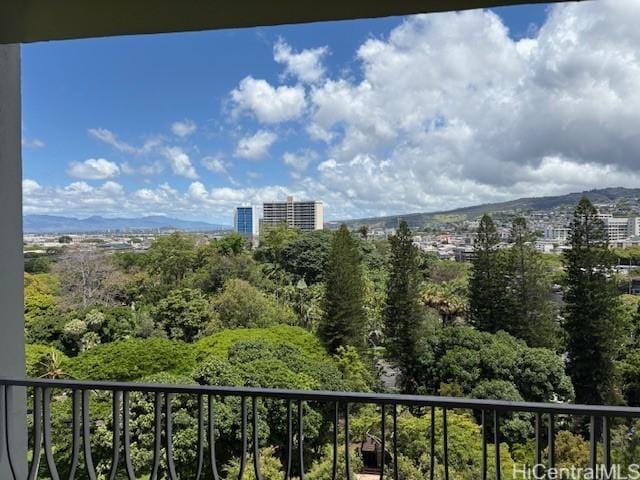1519 Nuuanu Ave Unit 1042, Honolulu, HI 96817 - view of balcony