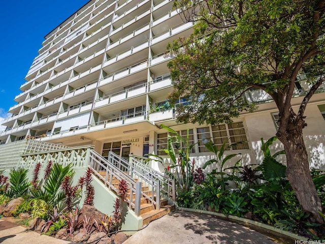 445 Kaiolu St Unit 409, Honolulu, HI 96815 - view of building exterior