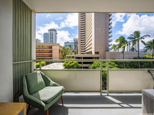 445 Kaiolu St Unit 409, Honolulu, HI 96815 - balcony with a city view